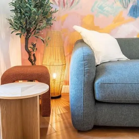 Superbe Deux Chambres, Centre Proche Port Lägenhet