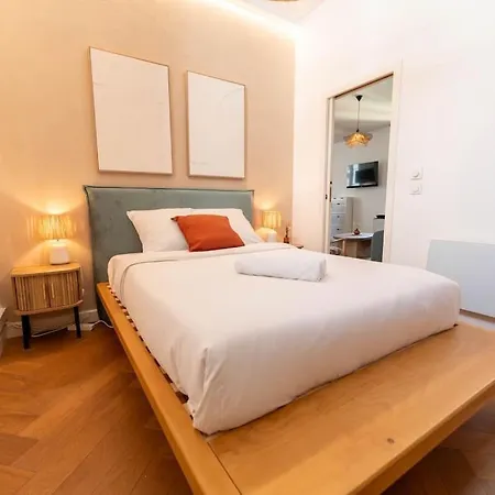 Apartment Superbe Deux Chambres, Centre Proche Port Nice