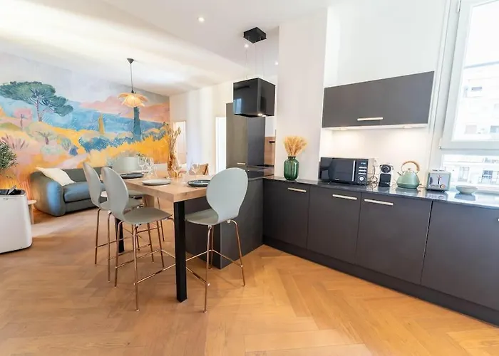 Superbe Deux Chambres, Centre Proche Port Apartamento *