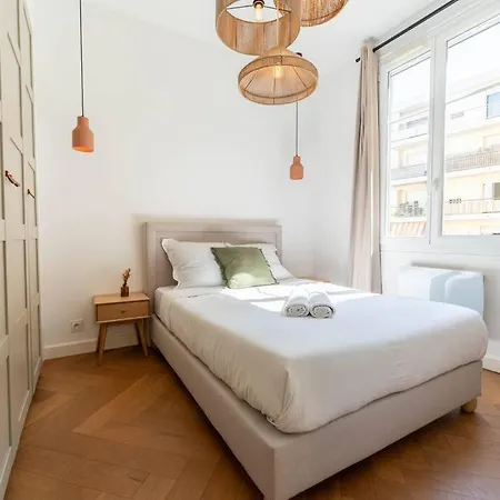 Superbe Deux Chambres, Centre Proche Port Apartment Nizza