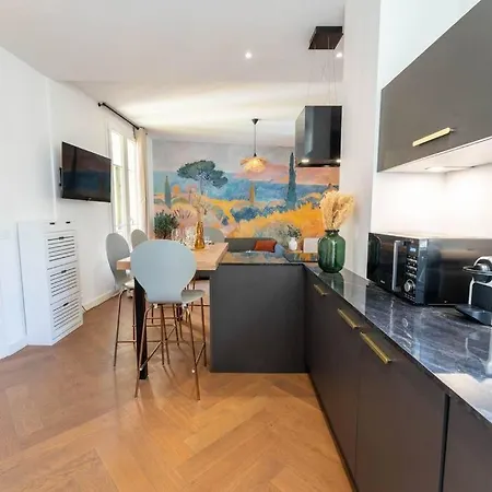 Superbe Deux Chambres, Centre Proche Port