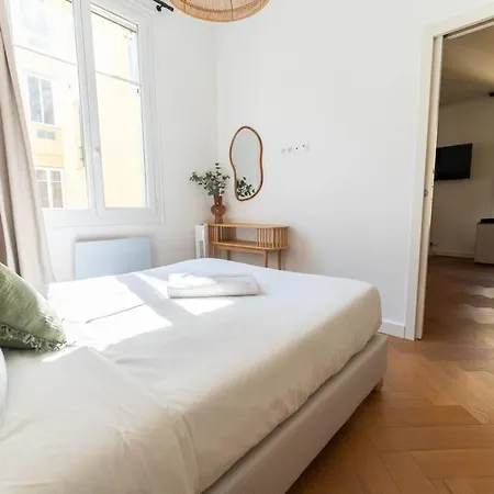 Lägenhet Superbe Deux Chambres, Centre Proche Port Nice